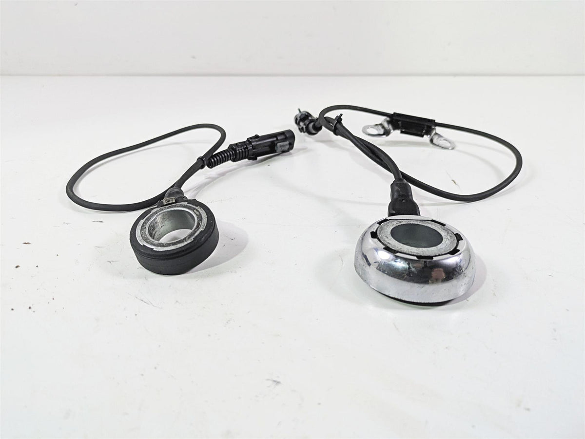2010 Harley Touring FLHXSE CVO Street Glide Abs Brake Speed Sensor Set 40614-08 {{ shop.shopifyCountryName }} - Mototech271