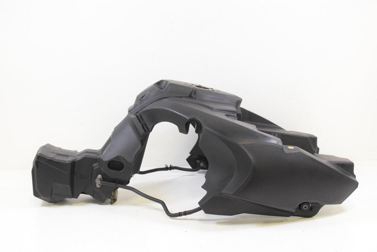 2013 Triumph 1215 Trophy SE Fuel Gas Petrol Tank Reservoir NICE T2401117 {{ shop.shopifyCountryName }} - Mototech271