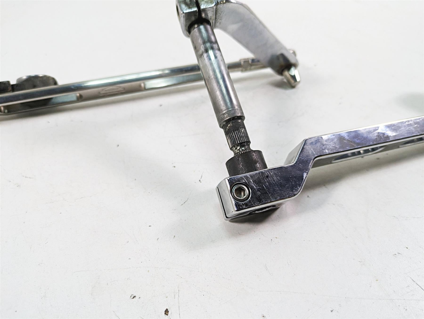 1999 Harley Touring FLHTC Electra Glide Chrome Shifter Pedal Linkage 33895-82E {{ shop.shopifyCountryName }} - Mototech271