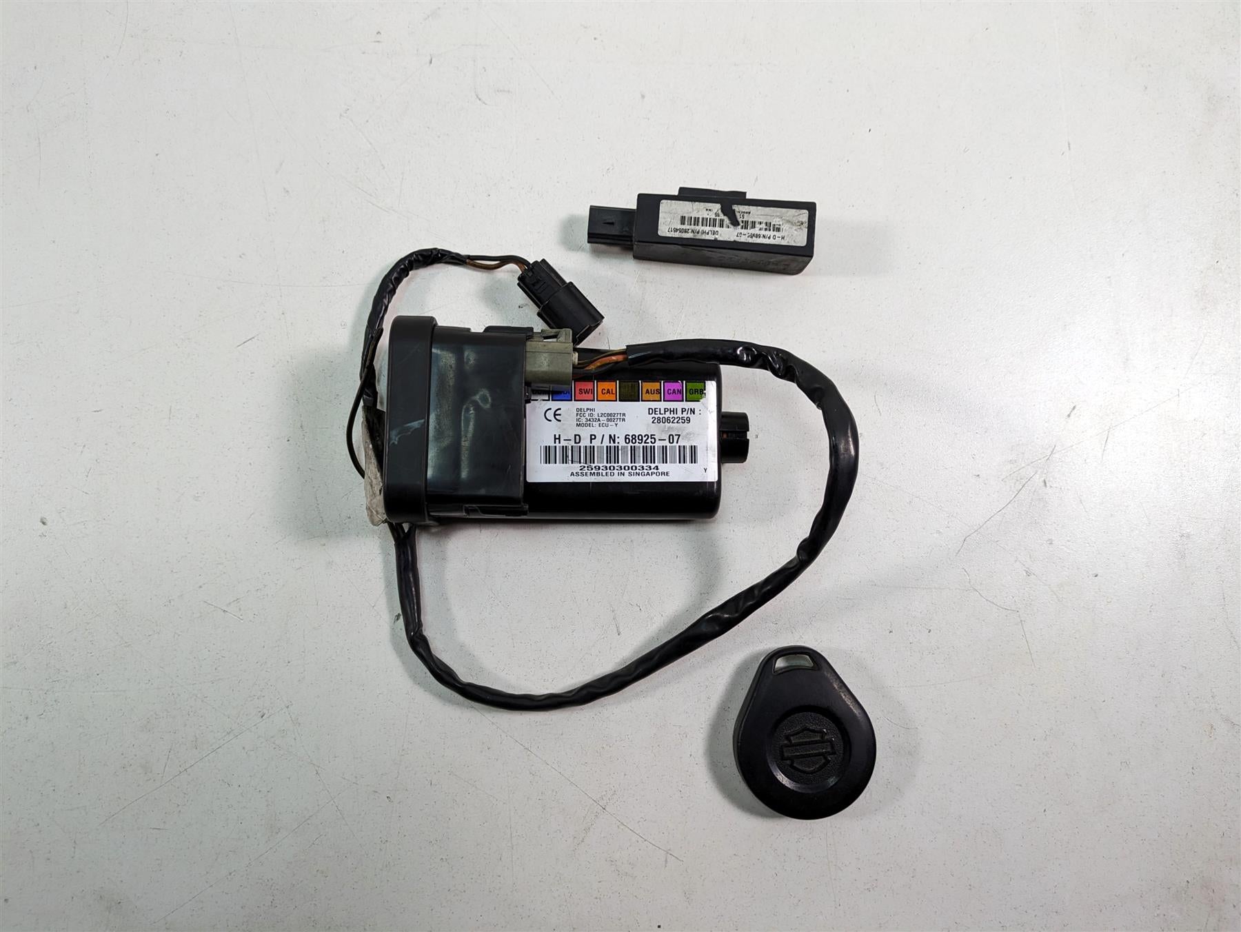 2011 Harley Touring FLTRU Road Glide Tssm Security Module Fob Set 68925-07 | Mototech271
