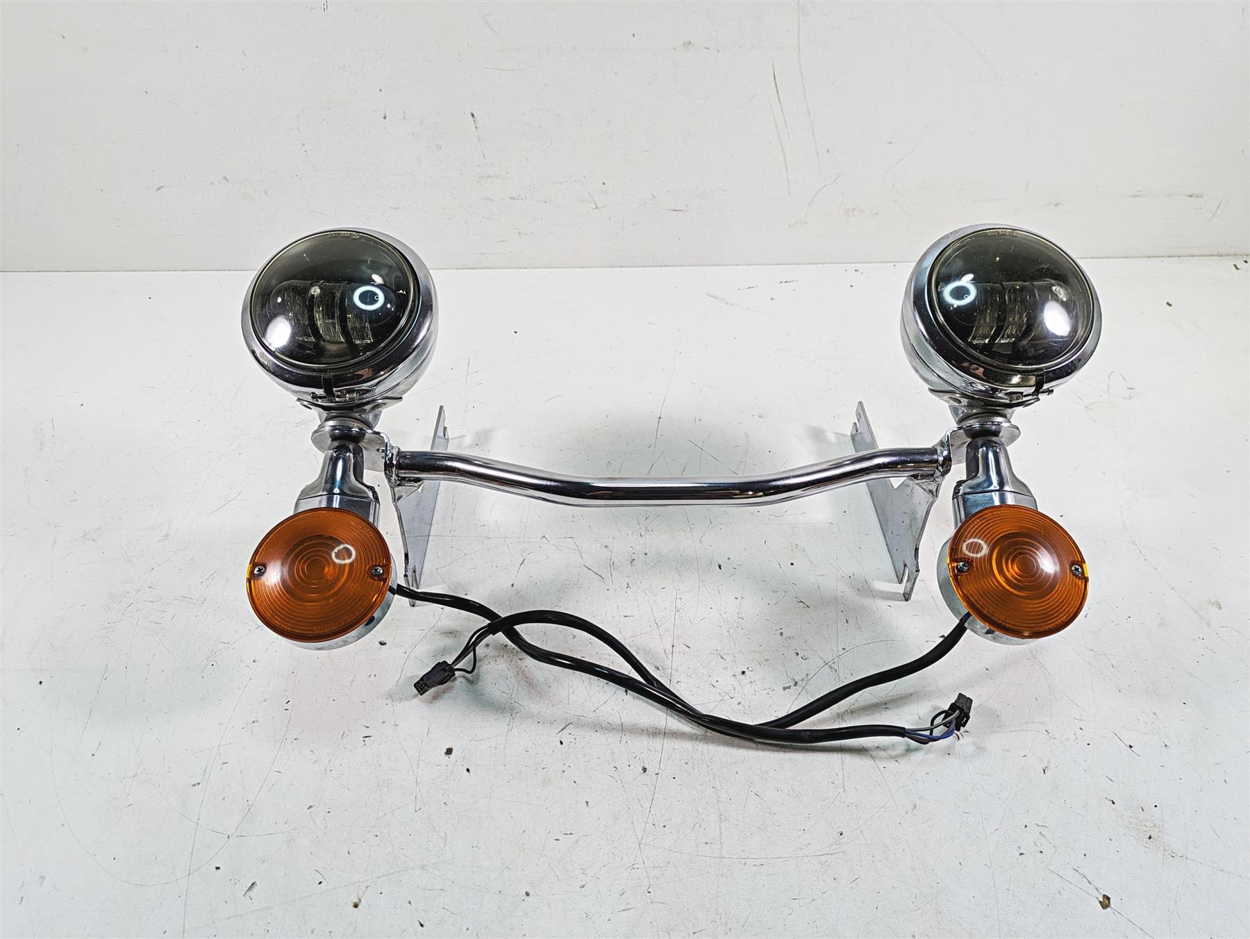 2008 Harley FLHTCU Electra Glide Front Blinker Led Spot Light Bar 68712-94A {{ shop.shopifyCountryName }} - Mototech271