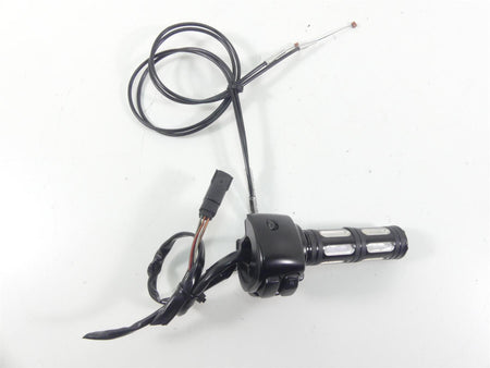 2011 Harley VRSCF Muscle Rod Right Hand Blinker Control Switch - Read 71684-06A {{ shop.shopifyCountryName }} - Mototech271