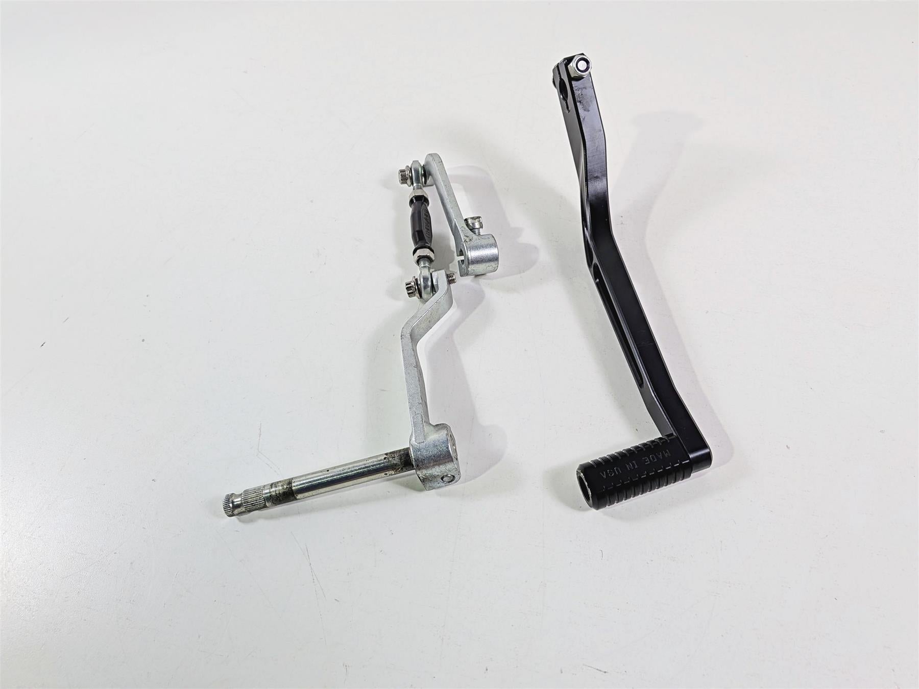 2024 Harley Softail FXLRST Low Rider Thrashin Shift Lever & Linkage TSC-2901-1 {{ shop.shopifyCountryName }} - Mototech271