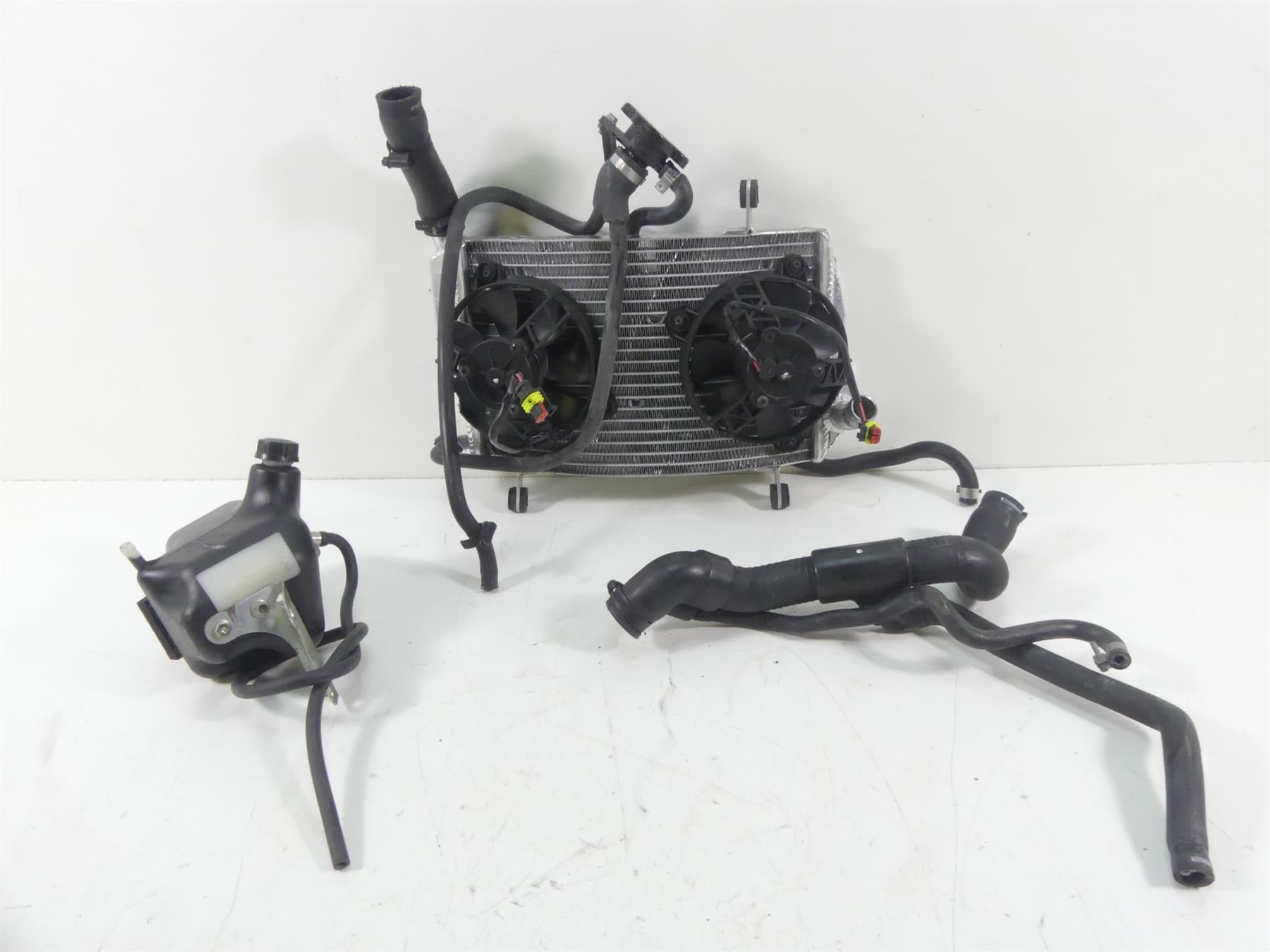 2013 Ducati Streetfighter 848 Upper Radiator Fans Reservoir Hoses -Read 54840831