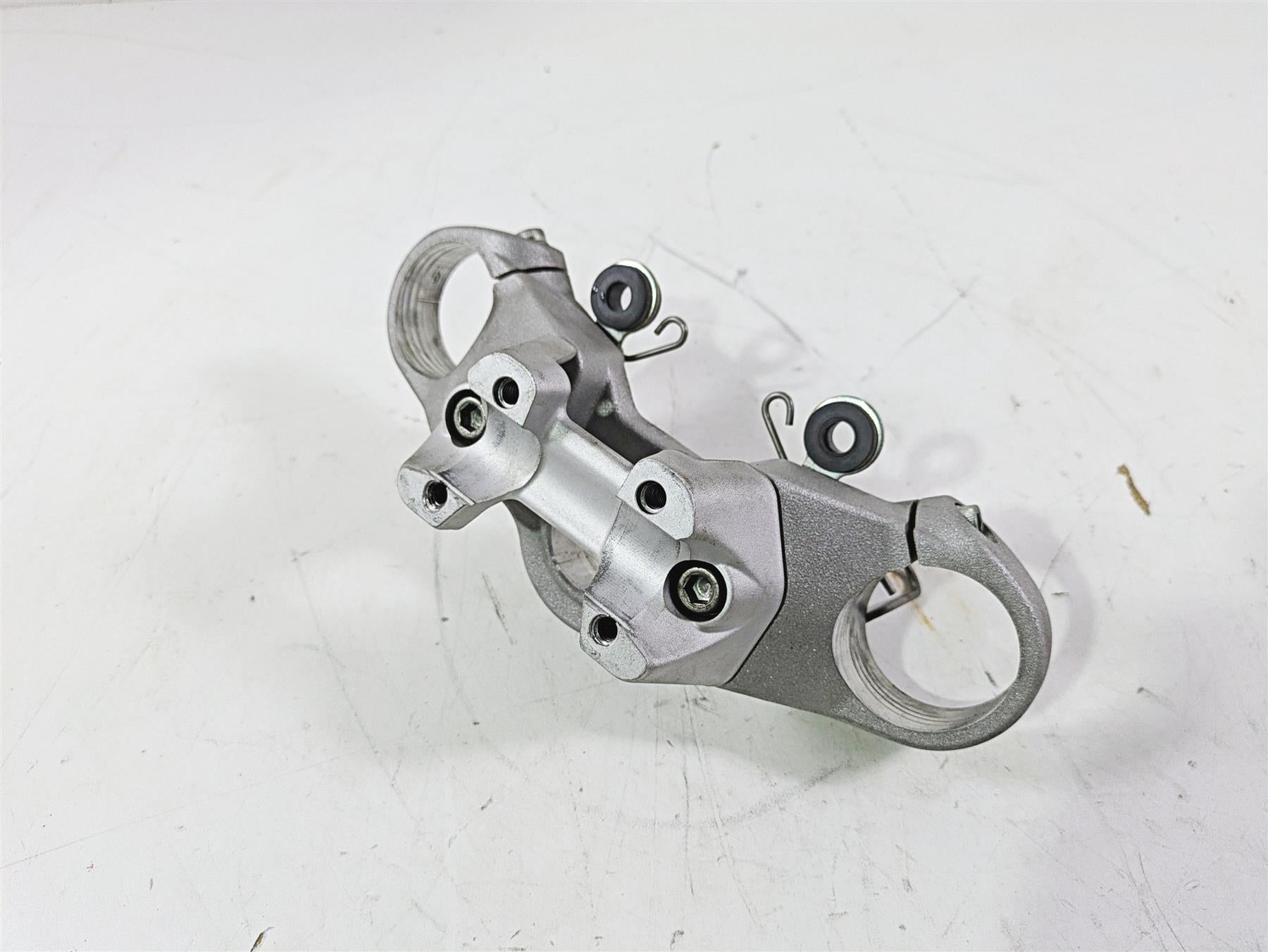 2009 Ducati Monster 1100 S Upper Triple Tree & Handlebar Mount Riser 34120681A {{ shop.shopifyCountryName }} - Mototech271