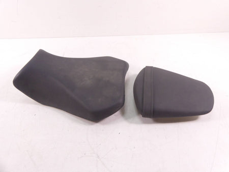 2018 Suzuki GSXR750 Driver Rider Passanger Saddle Seat Set 45100-14J10-DW2 {{ shop.shopifyCountryName }} - Mototech271