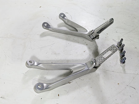 2008 Honda CBR1000RR SC59 Rear Passenger Footpeg Set 50750-MFL-000 50760-MFL-000 {{ shop.shopifyCountryName }} - Mototech271