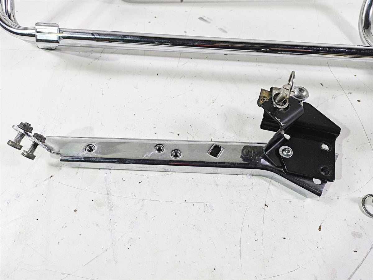 2007 Harley Touring FLHTCU SE CVO E-Glide Right Saddlebag Guard 49207-04 {{ shop.shopifyCountryName }} - Mototech271