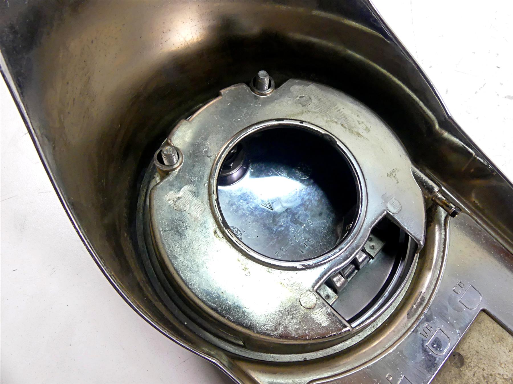 2002 Harley Touring FLHTC Electra Glide Fuel Gas Petrol Tank Dash Cover 61270-98 {{ shop.shopifyCountryName }} - Mototech271