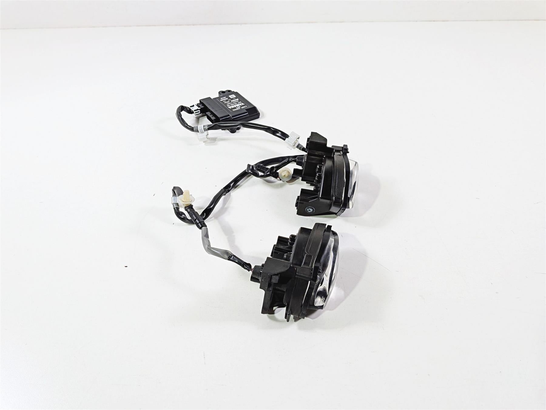 2024 Yamaha YZF R1 RN65 Headlight Head Lamp Lens & Module Set B3L-84300-00-00 {{ shop.shopifyCountryName }} - Mototech271