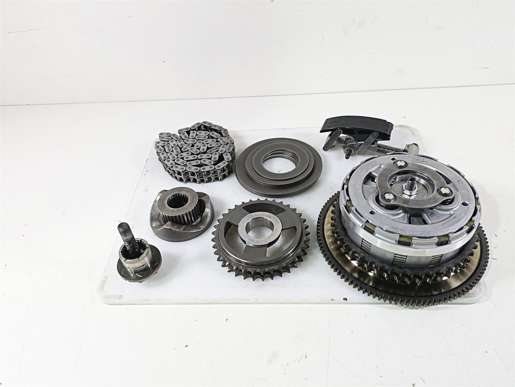 2018 Harley Softail FXFBS Fat Bob Primary Drive Clutch Kit 37000263 {{ shop.shopifyCountryName }} - Mototech271