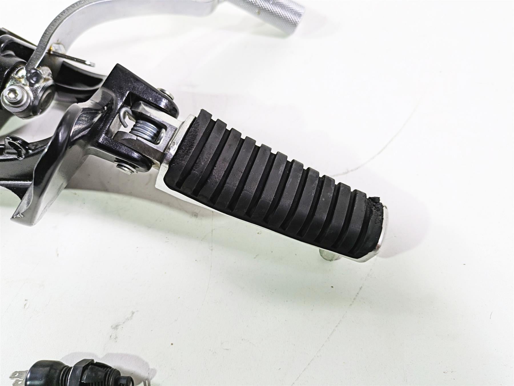 2016 Suzuki M109R VZR1800 Boulevard Right Front Footpeg Brake Pedal 43511-48G10 {{ shop.shopifyCountryName }} - Mototech271