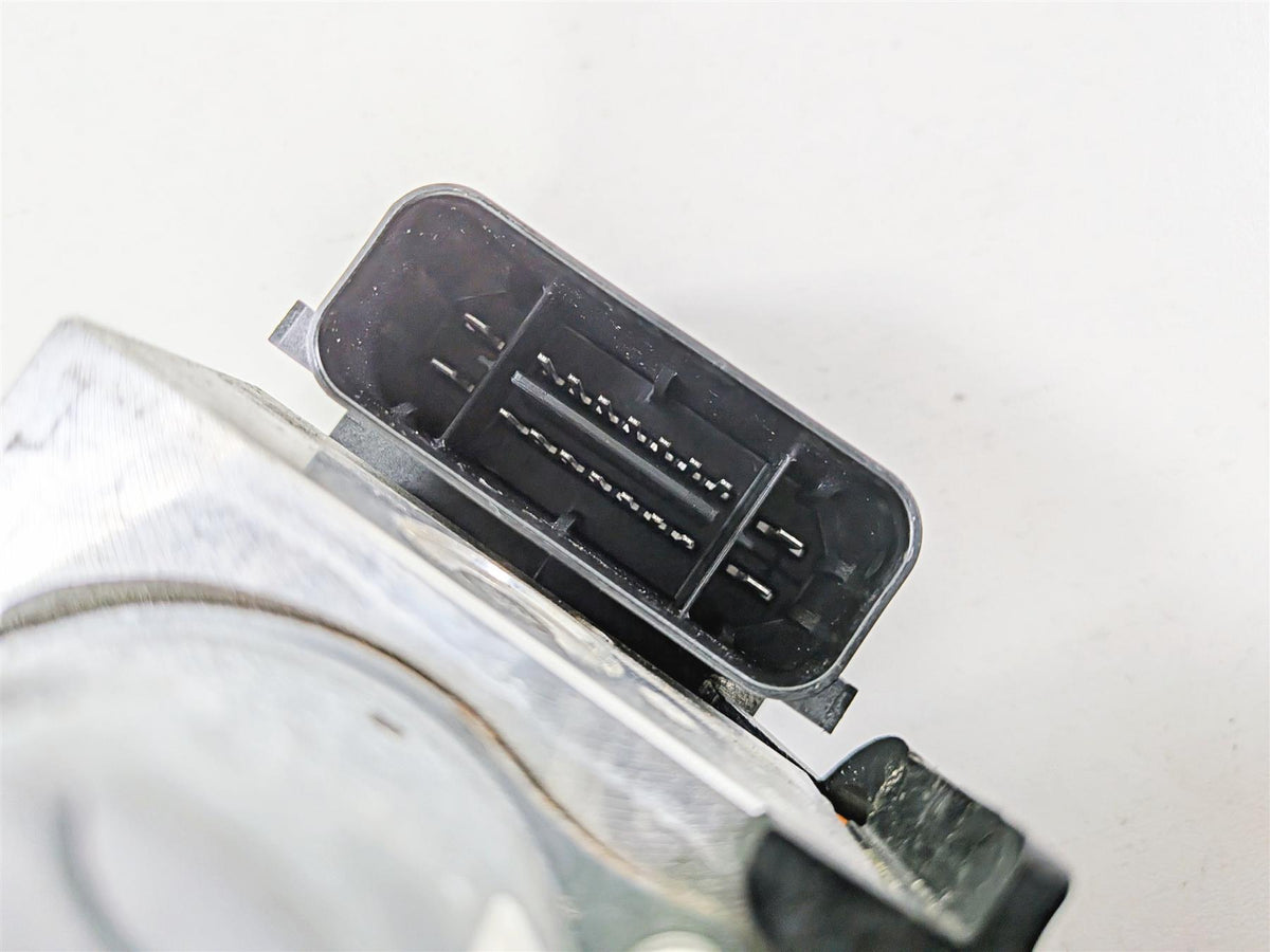 2019 Triumph Speed Triple RS 1050 Abs Brake Pump Module T2029204 T2022250 {{ shop.shopifyCountryName }} - Mototech271
