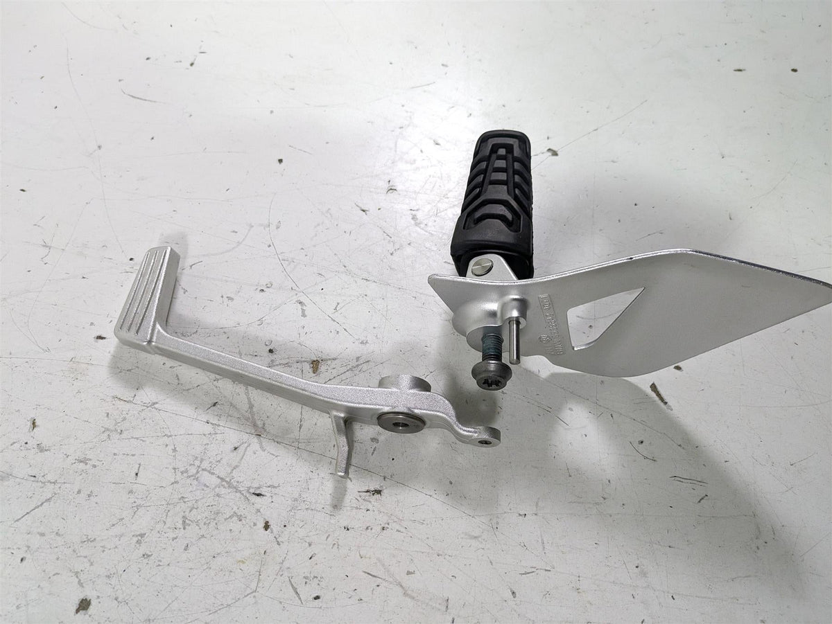 2022 BMW R1250 RT K052 Right Front Footpeg & Brake Pedal Set 35218534746 {{ shop.shopifyCountryName }} - Mototech271