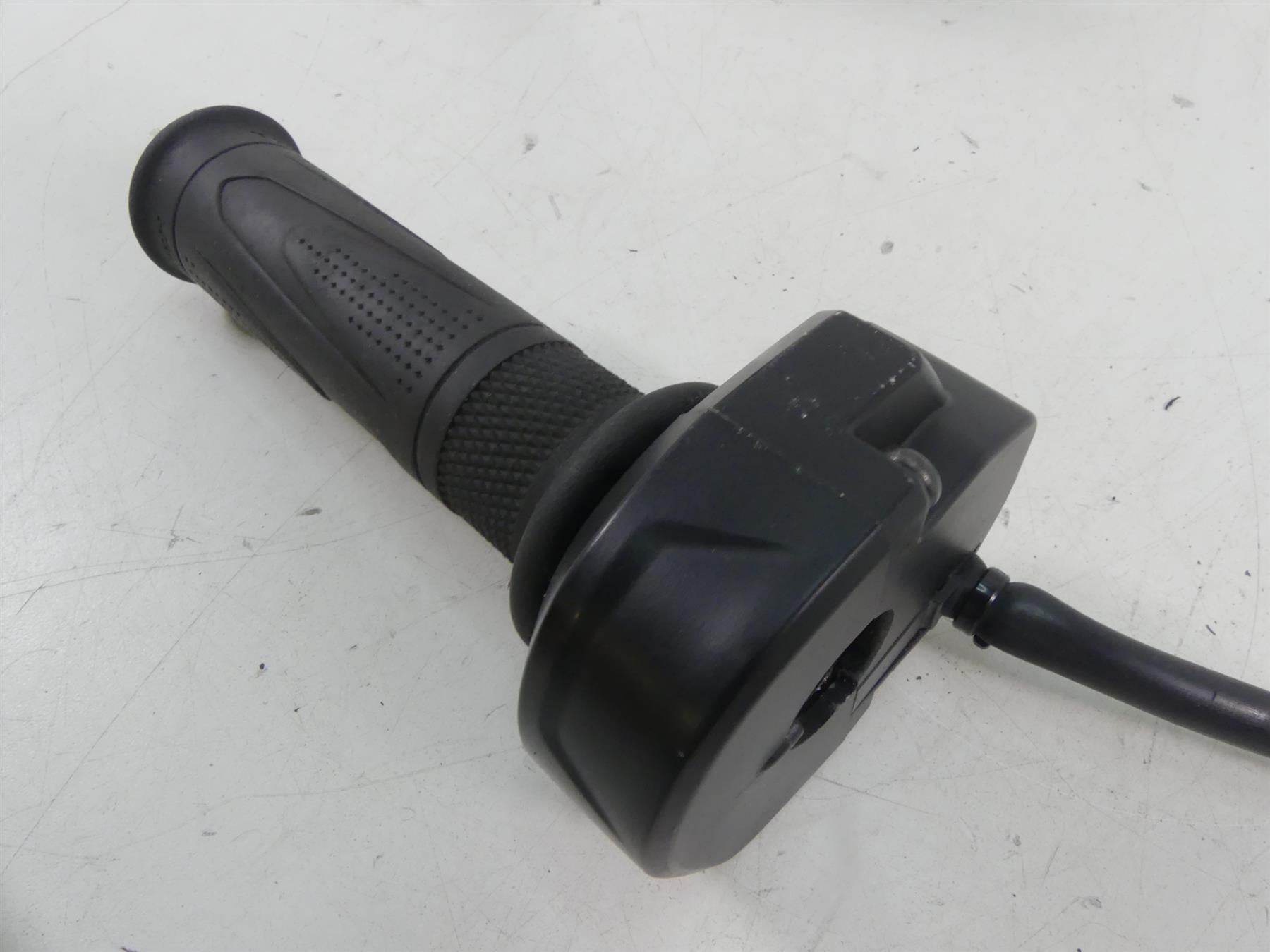 2019 Triumph Street Triple 765R Ride Fly By Wire Hand Throttle Sensor T2042226 {{ shop.shopifyCountryName }} - Mototech271