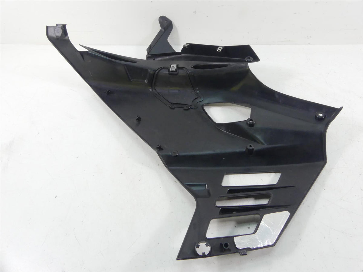 2021 Aprilia RS 660 Right Side Black Fairing Cover Cowl Guard 2B006622 {{ shop.shopifyCountryName }} - Mototech271