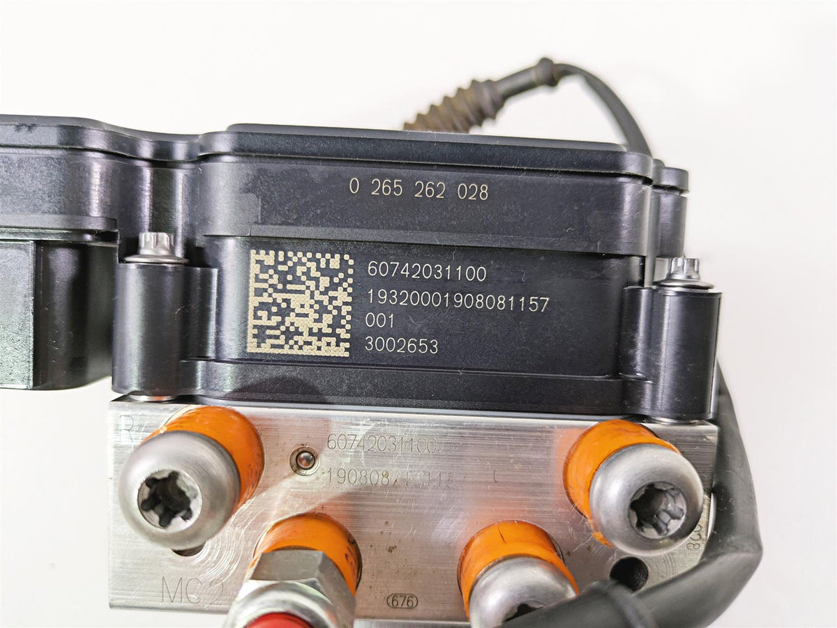 2020 KTM 1290 Super Adventure R Abs Brake Pump Module Unit 60742031144 {{ shop.shopifyCountryName }} - Mototech271