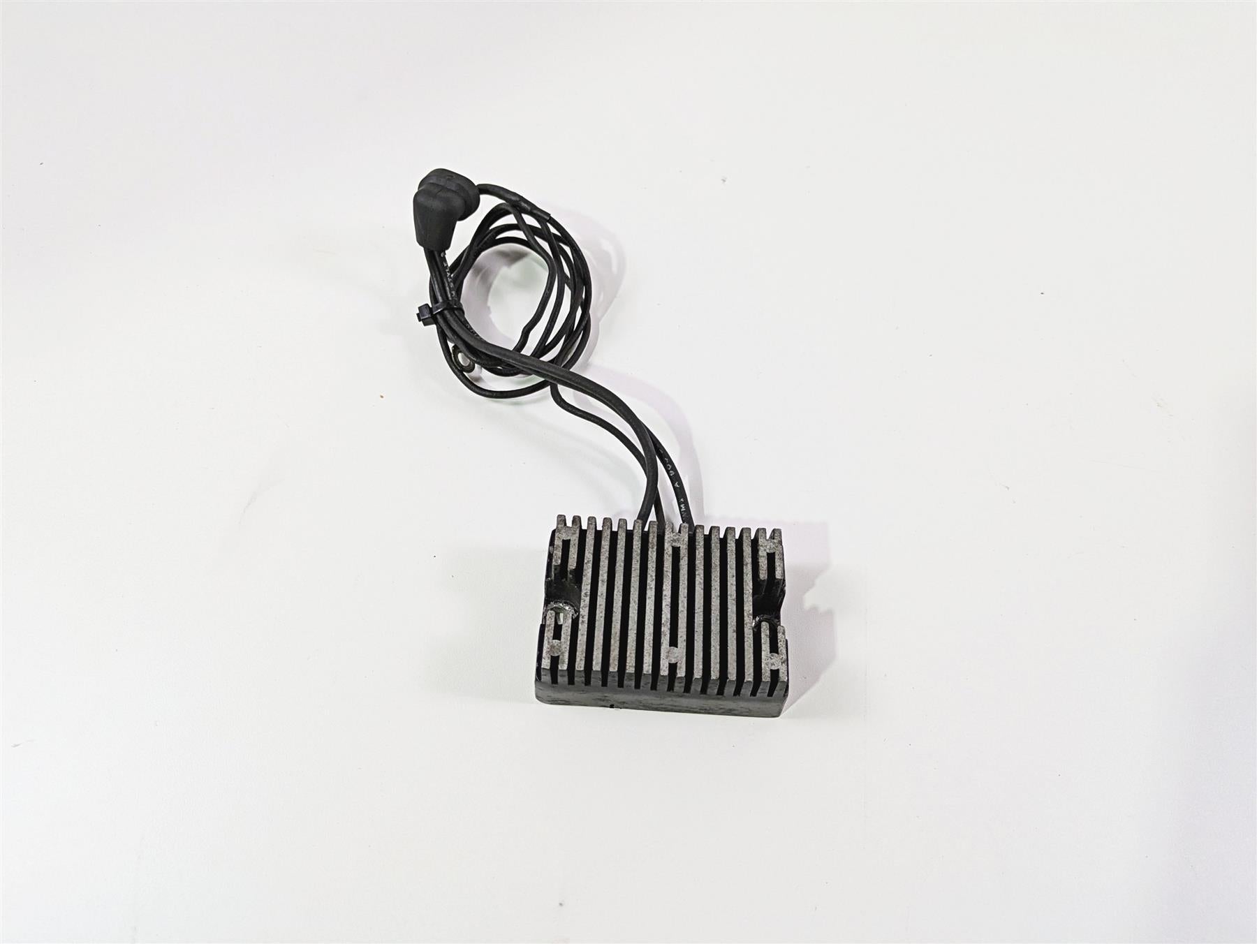 2002 Indian Spirit Deluxe Rectifier Voltage Regulator 94-034 {{ shop.shopifyCountryName }} - Mototech271