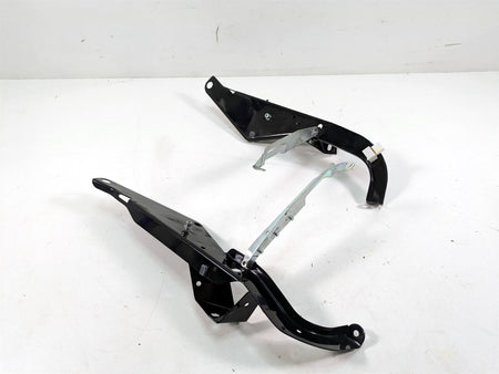 2006 Harley Touring FLHTCUI Electra Glide Front Fairing Mounts 58478-96 58479-96 {{ shop.shopifyCountryName }} - Mototech271