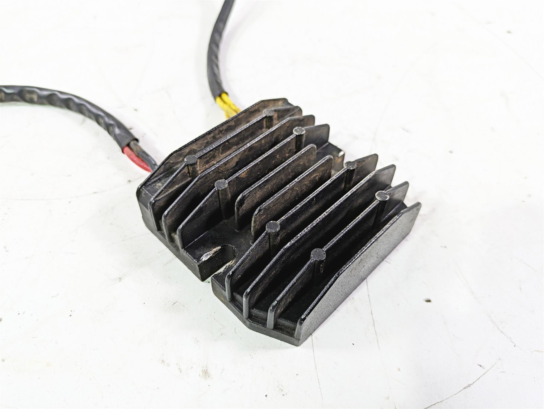 2004 Victory Kingpin Rectifier Voltage Regulator 2410337 {{ shop.shopifyCountryName }} - Mototech271
