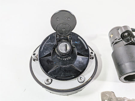 2022 Triumph Tiger 900 GT Pro Ignition SwitchKey Lock Set T2501977 {{ shop.shopifyCountryName }} - Mototech271