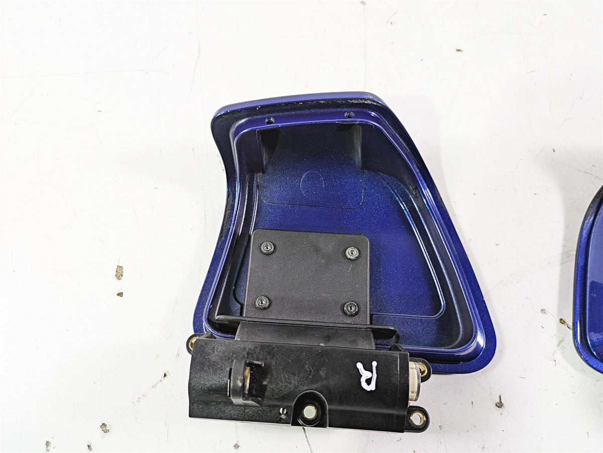2016 Harley Touring FLTRX Road Glide Front Inner Fairing Door Set 76000376 {{ shop.shopifyCountryName }} - Mototech271