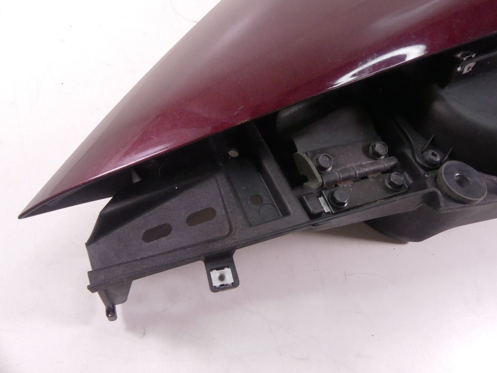 2009 Victory Vision Tour Right Side Saddlebag Luggage Case Box Carrier 5436205 {{ shop.shopifyCountryName }} - Mototech271