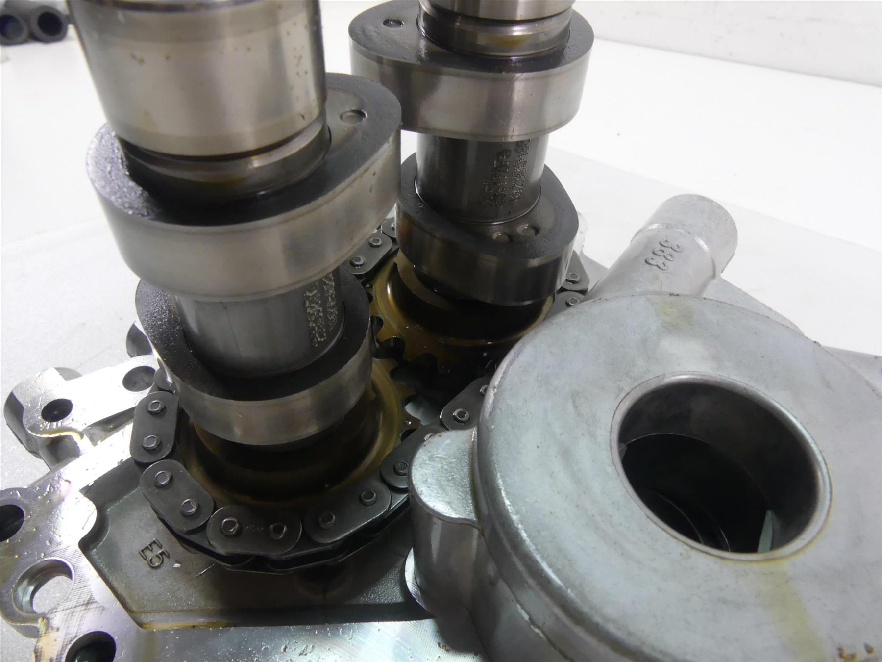 2011 Harley Touring FLTRU Road Glide Camshaft Cam Plate + Oil Pump Set 25355-06A {{ shop.shopifyCountryName }} - Mototech271