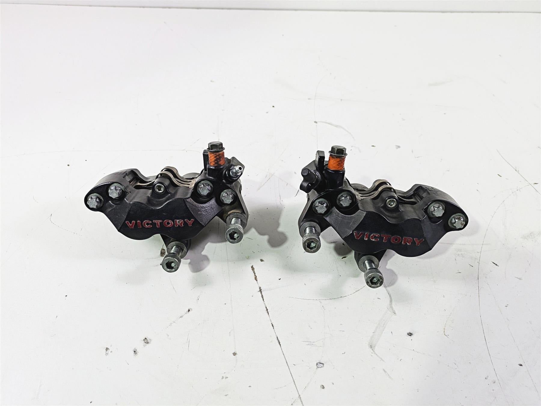 2012 Victory Cross Country Front Brake Caliper Set 1911512 1911513 {{ shop.shopifyCountryName }} - Mototech271