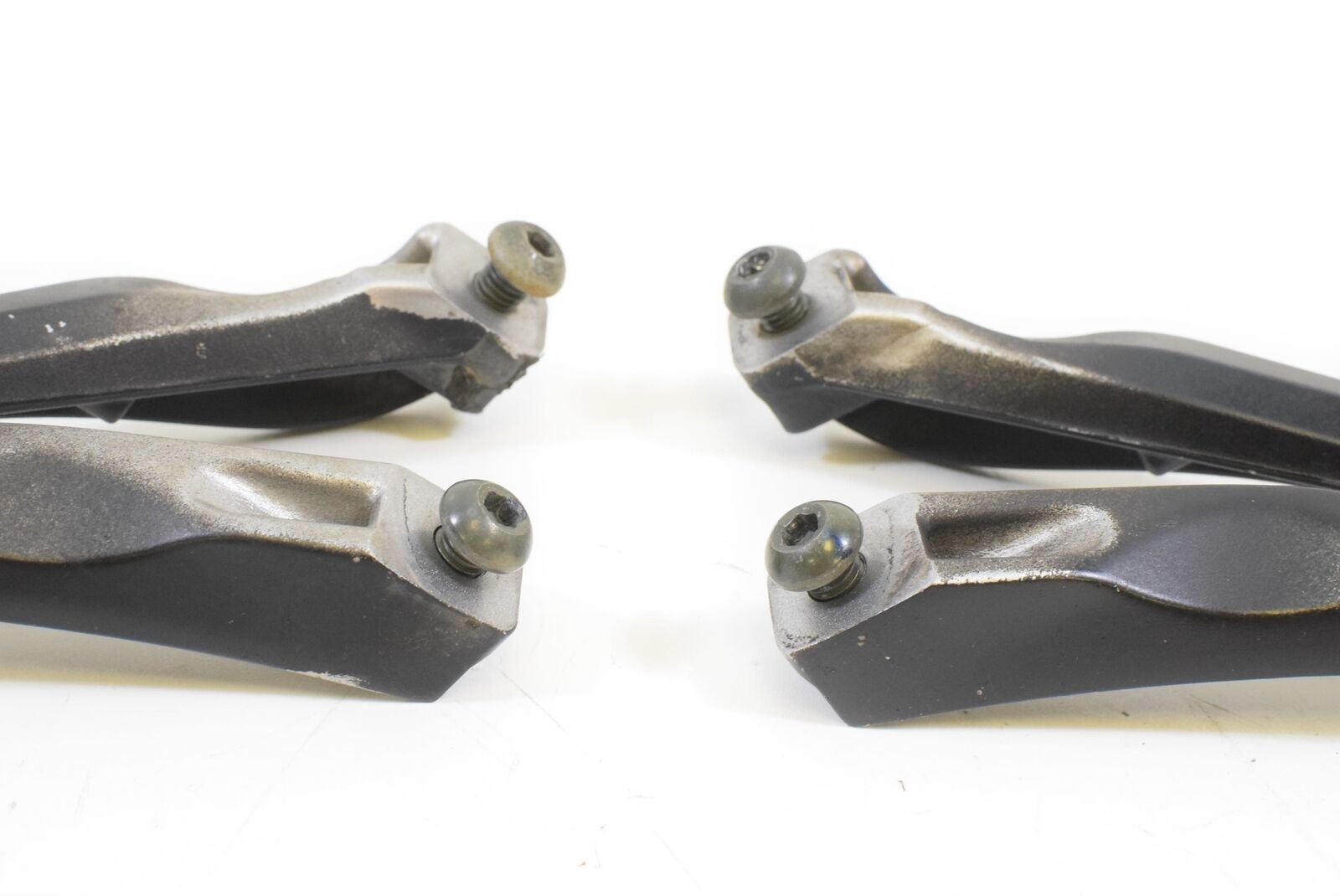 2005 Yamaha YZFR1 YZF R1 Rear Passenger Foot Peg Footpeg Set R 5VY-2741L-00-00 {{ shop.shopifyCountryName }} - Mototech271