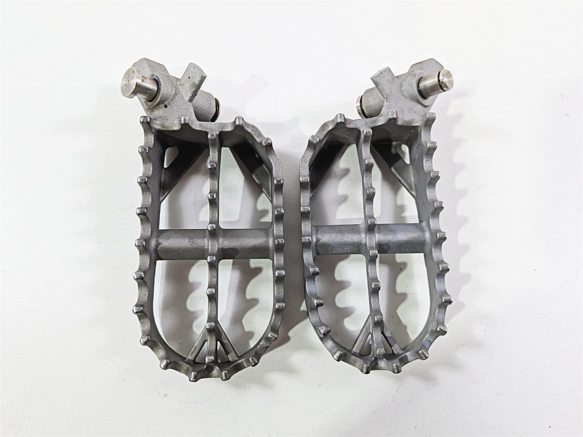 2019 BMW R1250GS K50 Enduro Front Foot Peg Rest Set 46718529843 46718529844 {{ shop.shopifyCountryName }} - Mototech271