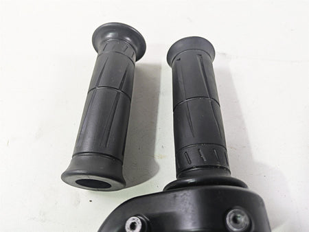 2024 Kawasaki ZX6R ZX636 Ninja Throttle Grip Handle Set 46019-0020 {{ shop.shopifyCountryName }} - Mototech271