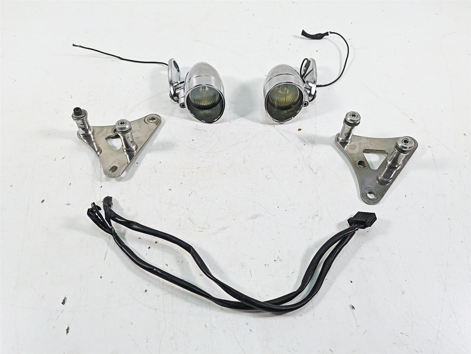 2000 Harley FXSTS Softail Springer Aftermarket Front Spot Light Set - Read {{ shop.shopifyCountryName }} - Mototech271