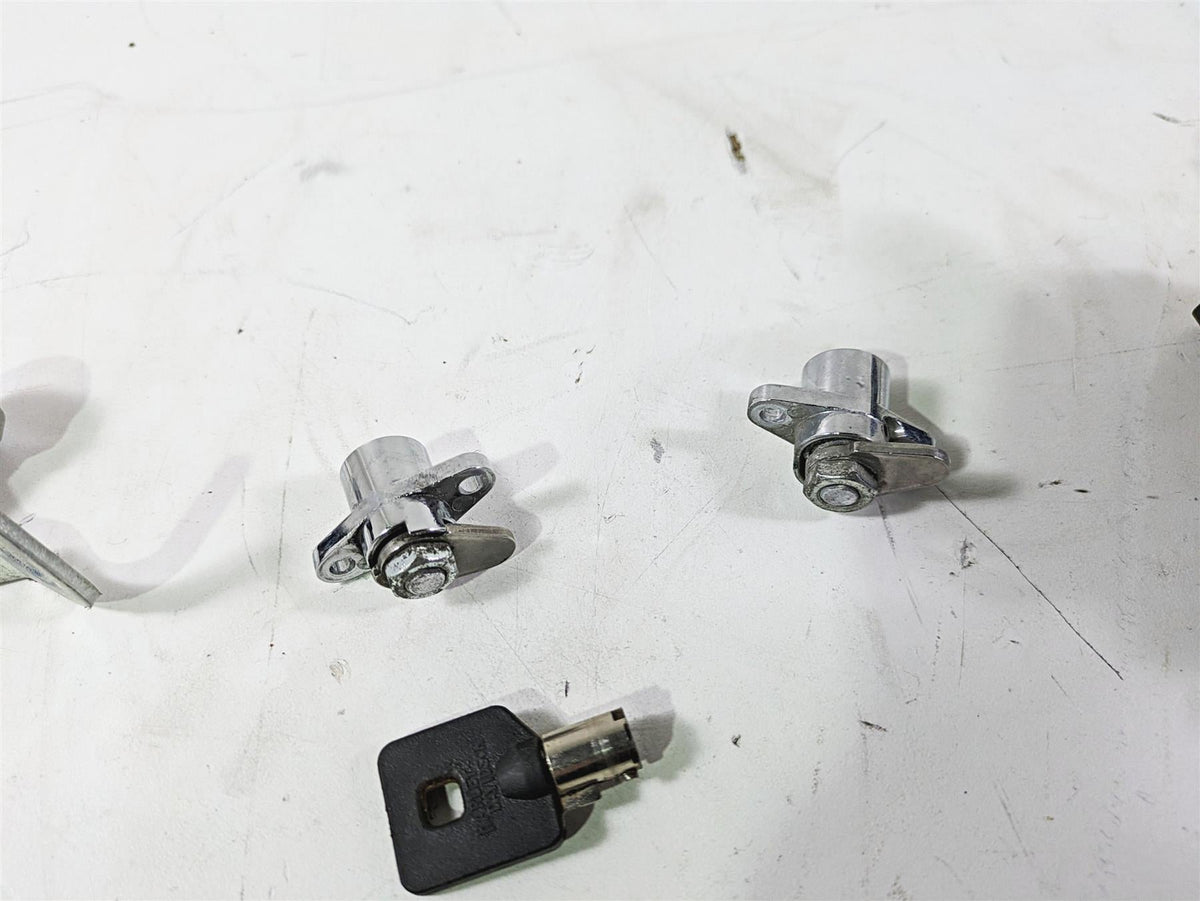 2008 Harley Touring FLHTCU E-Glide 105TH Ignition Switch Key Lock Set 71572-06 {{ shop.shopifyCountryName }} - Mototech271