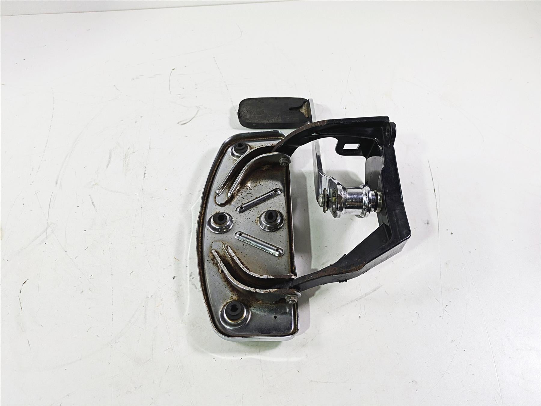 2004 Harley FLSTCI Softail Heritage Front Right Floor Board & Brake 50600026 {{ shop.shopifyCountryName }} - Mototech271
