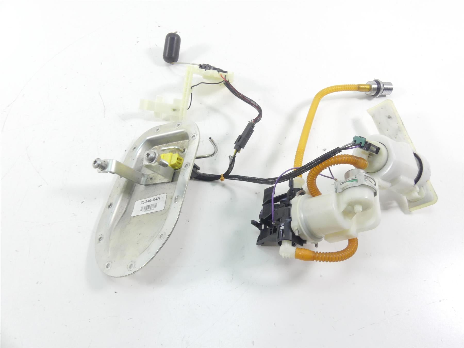 2016 Harley FXDL Dyna Low Rider Fuel Gas Petrol Pump & Sending Unit 75246-04A