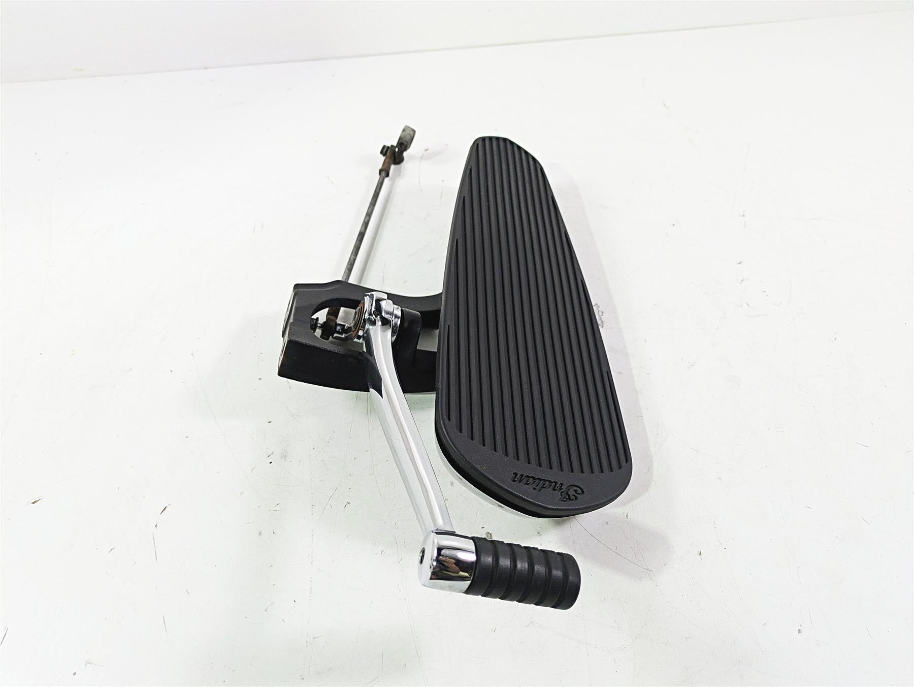 2018 Indian Chieftain Limited Chrome Left Floor Board & Shifter 5138351 5138405 {{ shop.shopifyCountryName }} - Mototech271
