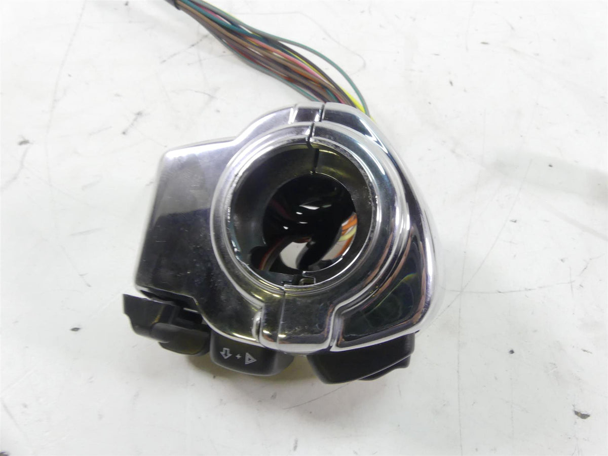 2007 Harley FLHTCU SE2 CVO Electra Glide Left Hand Control Switch 71682-06A {{ shop.shopifyCountryName }} - Mototech271