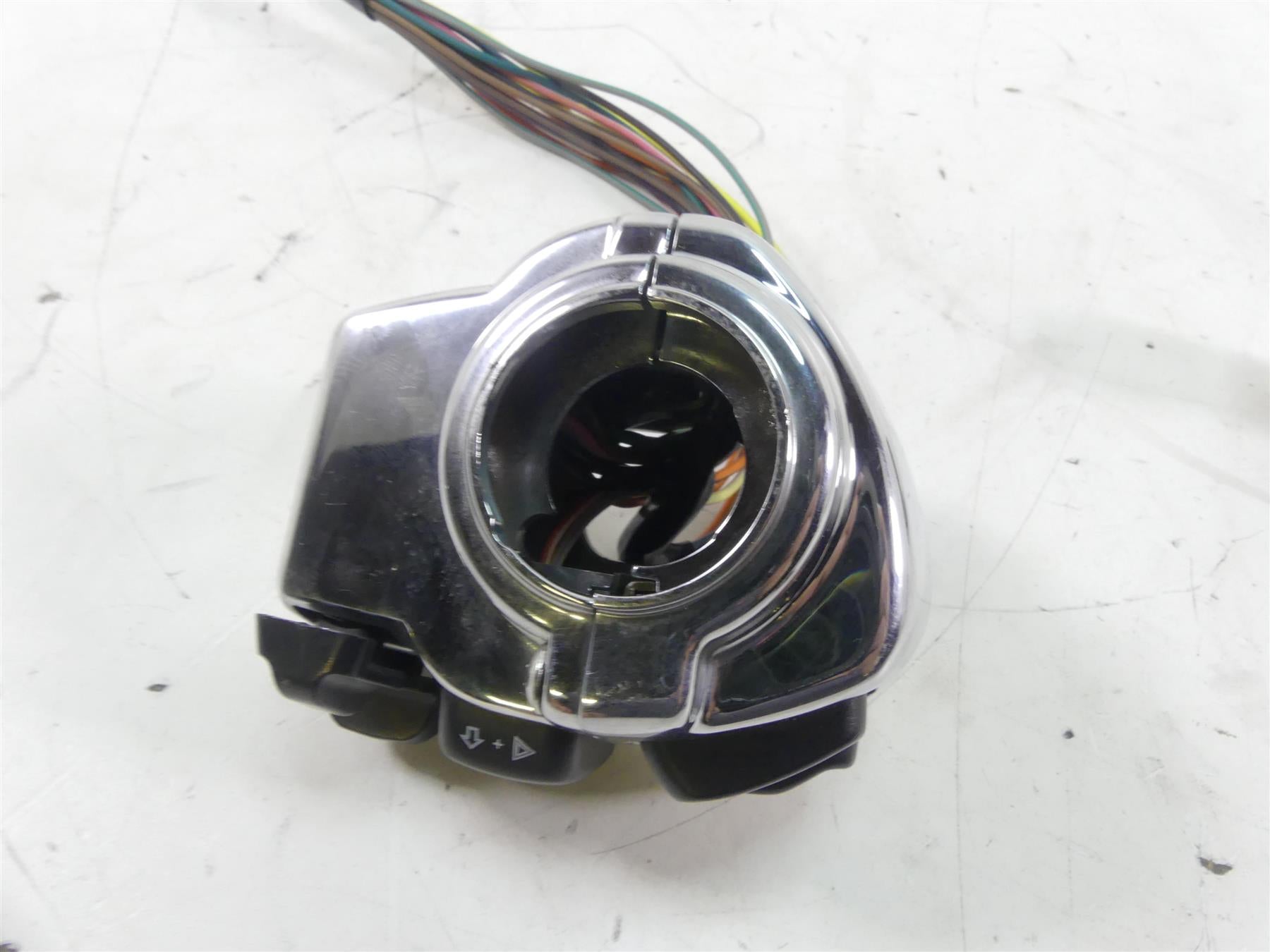2007 Harley FLHTCU SE2 CVO Electra Glide Left Hand Control Switch 71682-06A {{ shop.shopifyCountryName }} - Mototech271