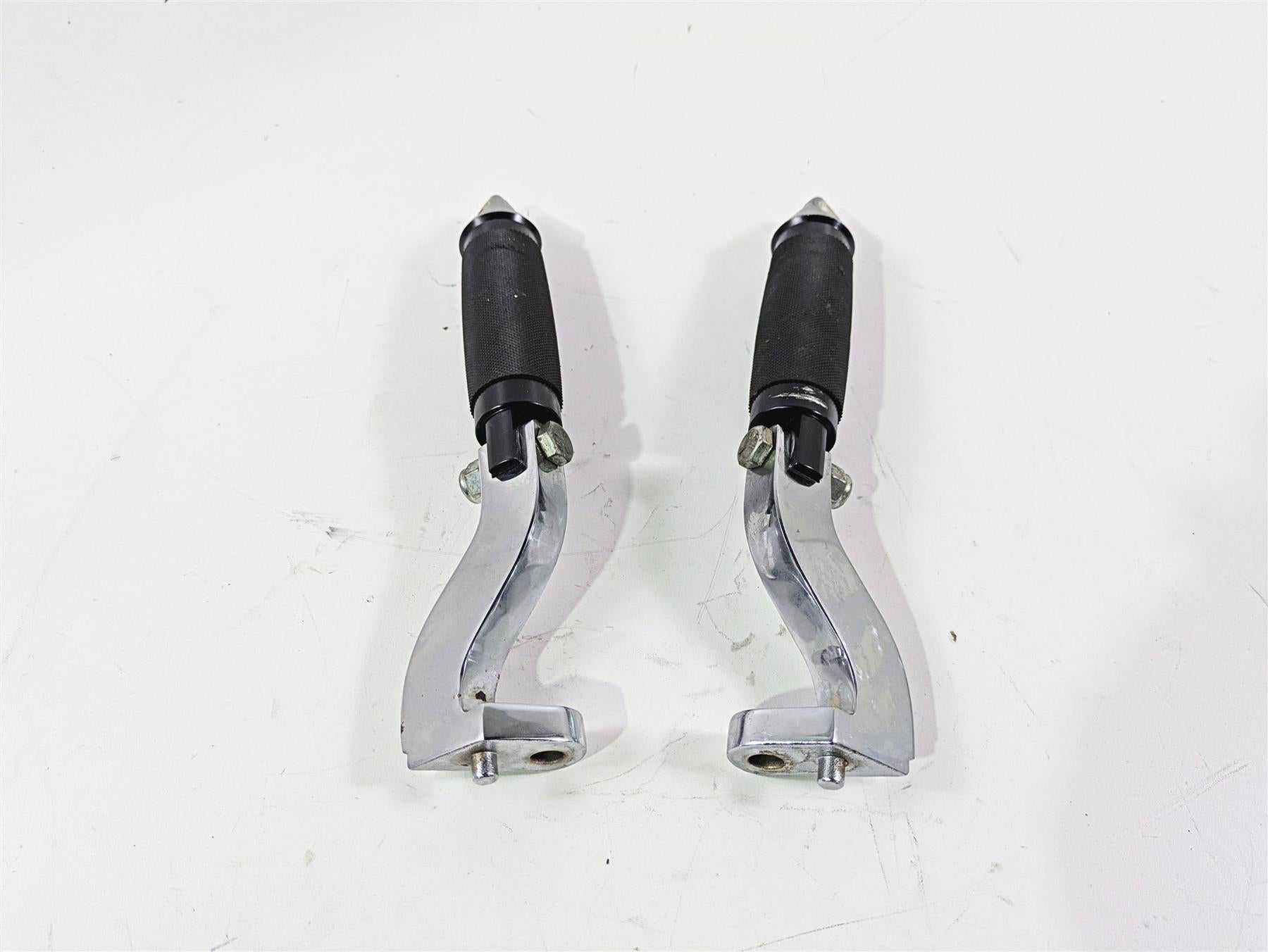 2001 Harley Touring FLHX Street Glide Avon Spike Rear Footpeg Set & Chrome Mount {{ shop.shopifyCountryName }} - Mototech271