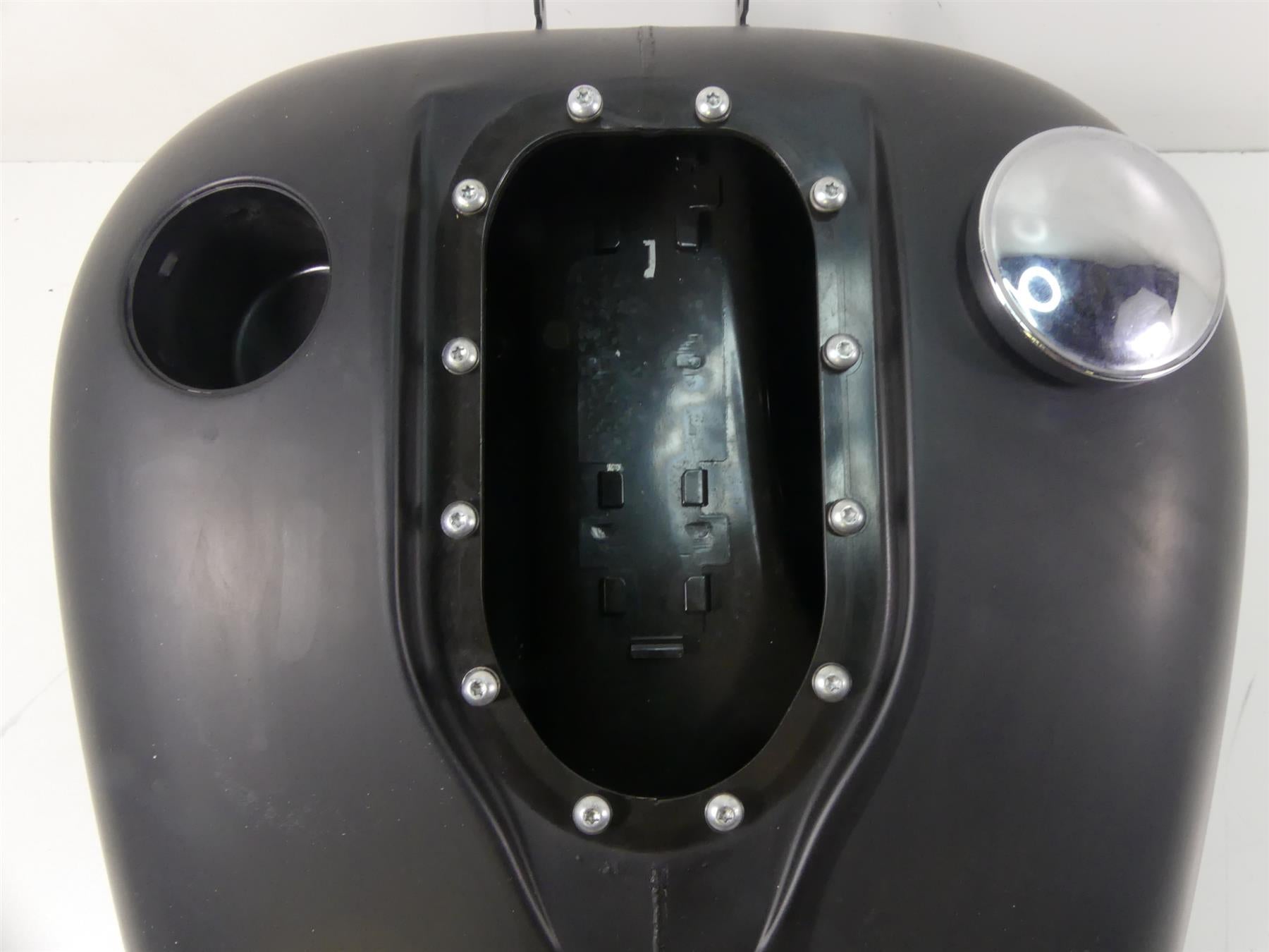 2017 Harley Dyna FXDB Street Bob Fuel Gas Petrol Tank -Read 61000707 {{ shop.shopifyCountryName }} - Mototech271