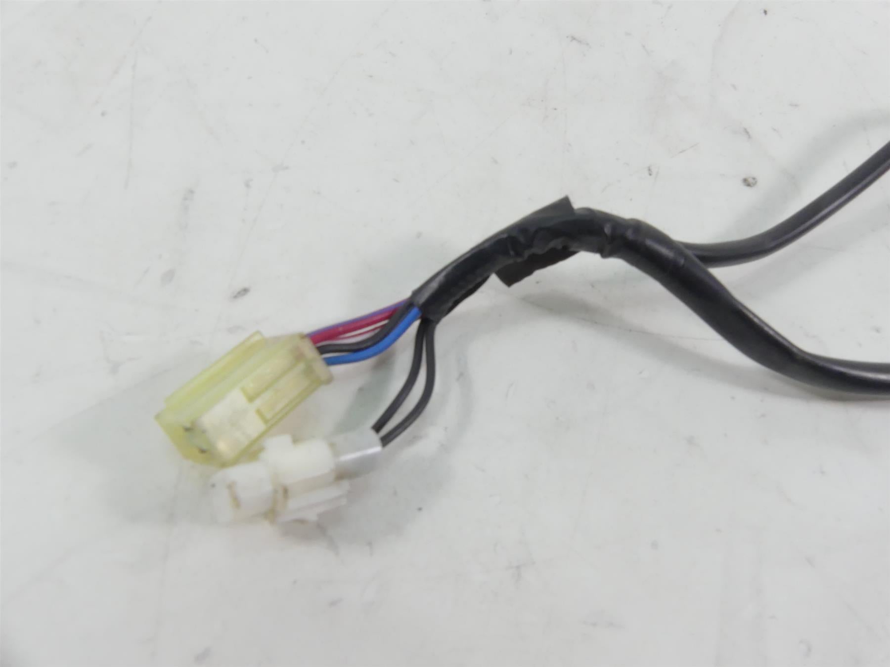 2013 Yamaha VMX17 V-Max 1700 Right Start Stop Control Switch 2S3-83975-00-00 {{ shop.shopifyCountryName }} - Mototech271