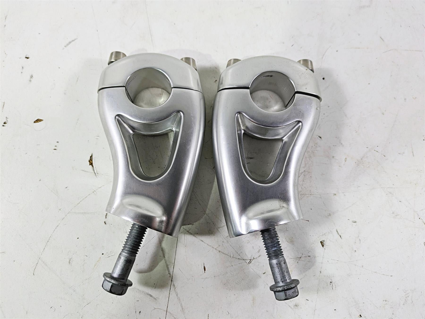 2014 Moto Guzzi California 1400 Touring Handlebar Holder Riser Set GU06500600 {{ shop.shopifyCountryName }} - Mototech271