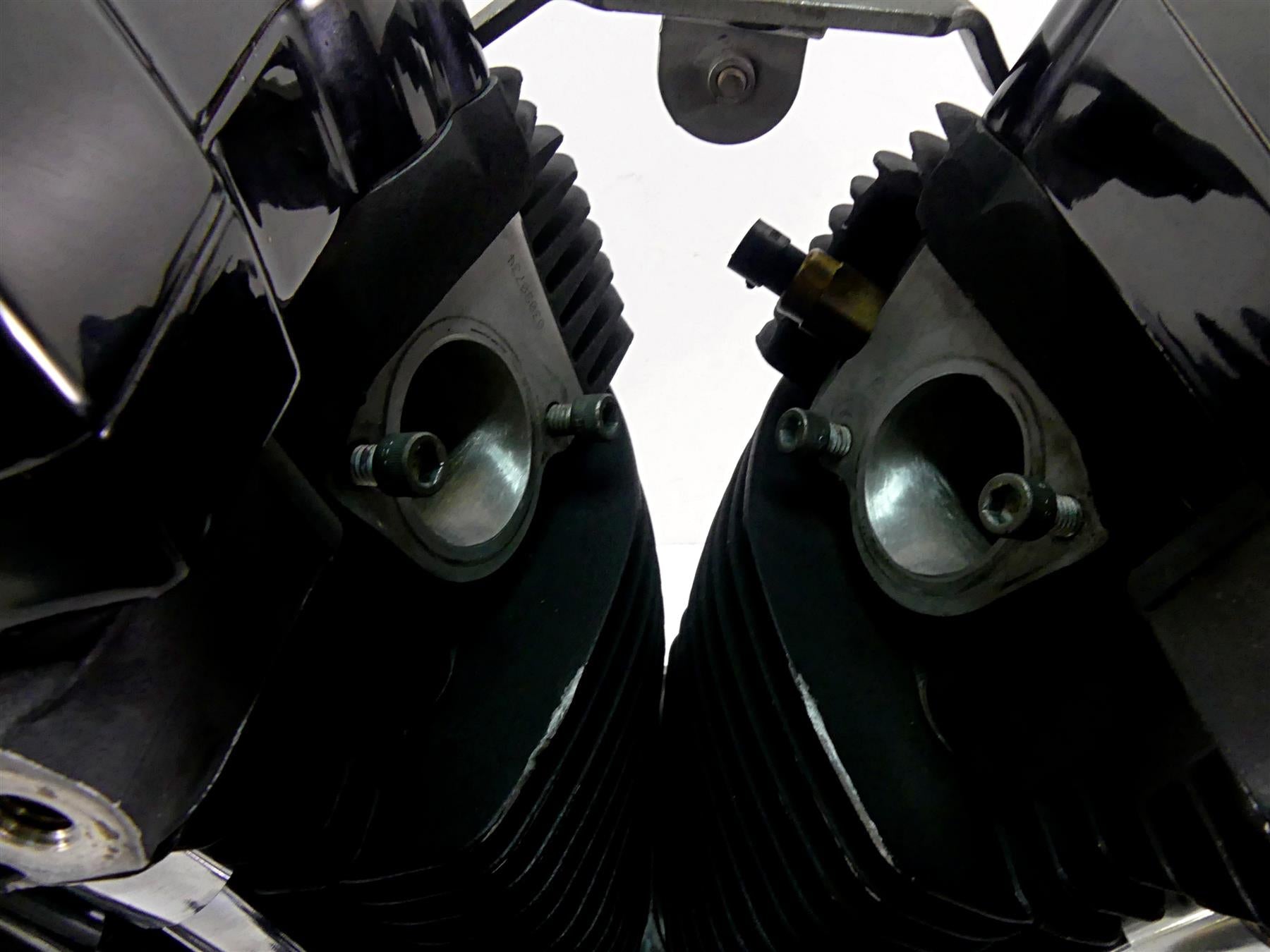 Harley Dyna TC Engine Motor Bill Chambers Racing Heads CR Cams -Video 16200261 {{ shop.shopifyCountryName }} - Mototech271