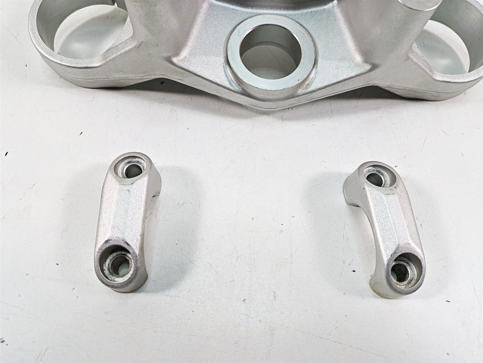 2016 BMW R1200R K53 Upper Triple Tree Steering Clamp 55mm 31428525324 {{ shop.shopifyCountryName }} - Mototech271