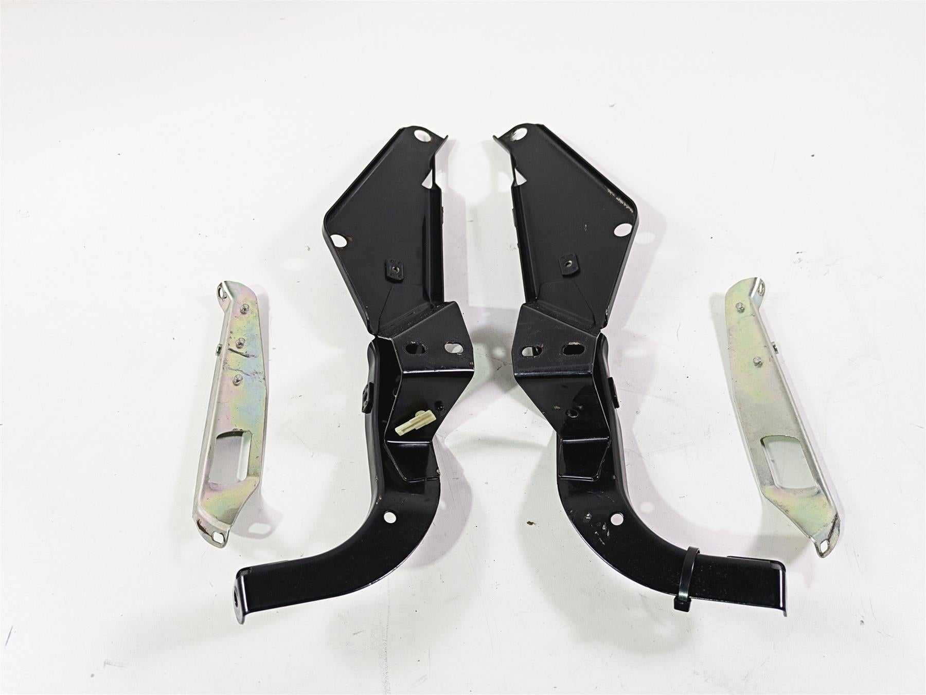 2010 Harley Touring FLHX Street Glide Front Fairing Mounts 58478-96B 58479-96B {{ shop.shopifyCountryName }} - Mototech271