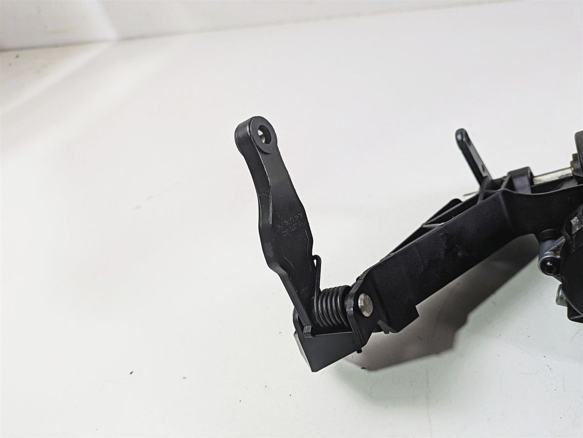 2014 BMW K1600 GTL K48 Windshield Adjuster & Motor 46637724081 46638557439 {{ shop.shopifyCountryName }} - Mototech271