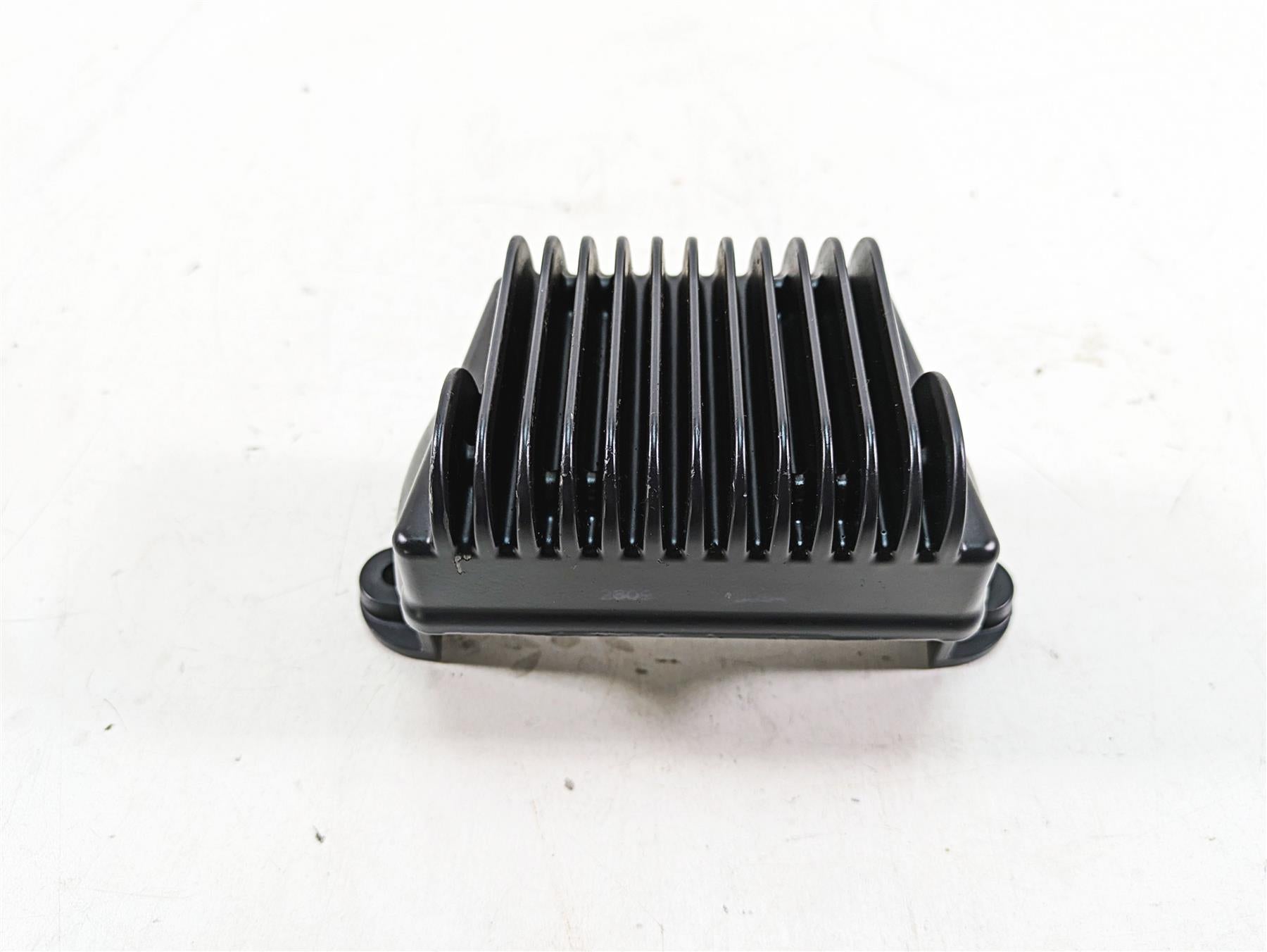 2010 Harley Touring FLHTCU Electra Glide Rectifier Voltage Regulator 74505-09A {{ shop.shopifyCountryName }} - Mototech271