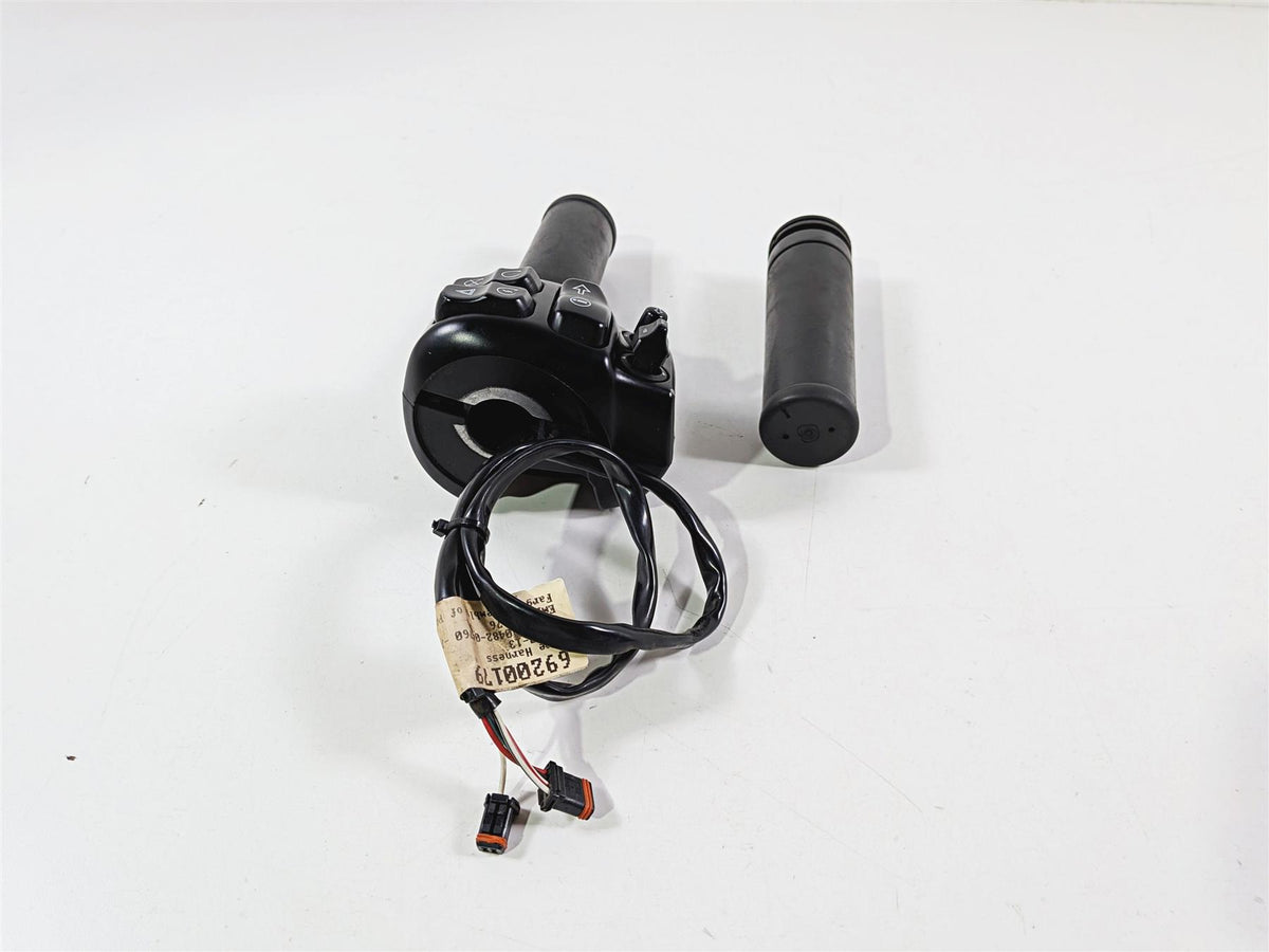 2014 Harley Touring FLHTK Electra Glide Right Hand Control Switch 71500130C-Mototech271