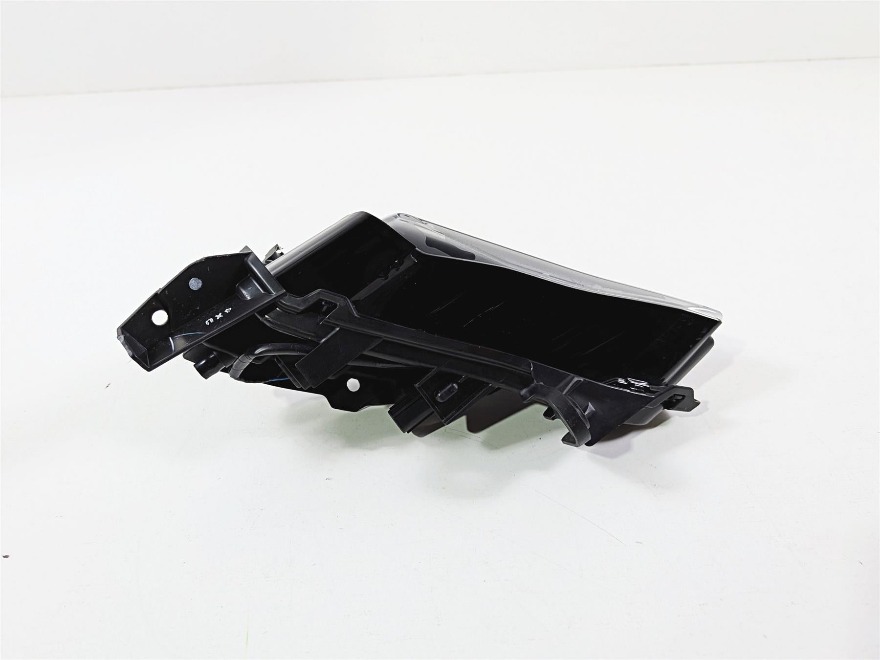 2025 Yamaha YZF R7 Right Pilot Headlight Running Lamp BEB-84302-00-00 {{ shop.shopifyCountryName }} - Mototech271